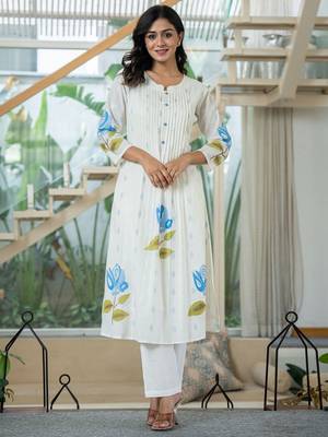Floral Printed Mandarin Collar Pleated  Cotton A-Line Kurta With Trouser 5
