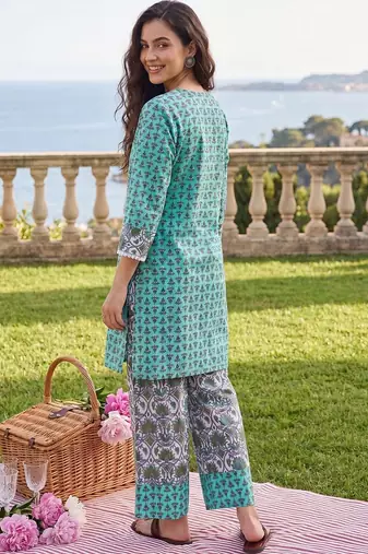 Women Floral Printed Regular  Cotton Kurta with Palazzos