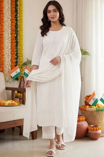Women Ethnic Motifs Embroidered Chikankari Cotton Kurta with Trousers & With Dupatta