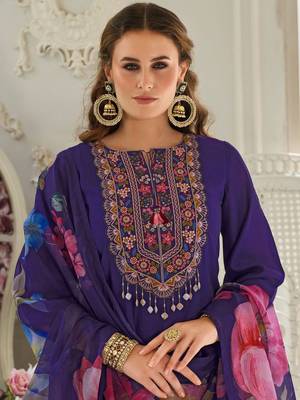 Floral Embroidered Regular Sequinned Kurta With Trousers & Dupatta 1
