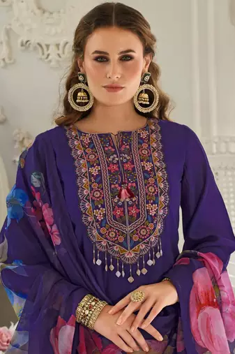 Floral Embroidered Regular Sequinned Kurta With Trousers & Dupatta