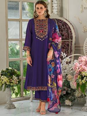 Floral Embroidered Regular Sequinned Kurta With Trousers & Dupatta 2