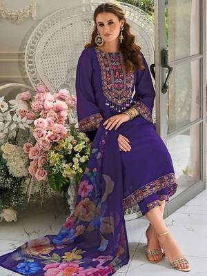 Floral Embroidered Regular Sequinned Kurta With Trousers & Dupatta 5