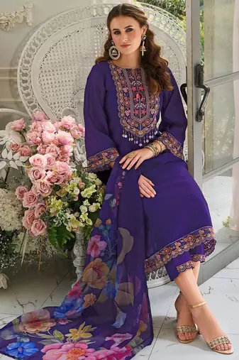 Floral Embroidered Regular Sequinned Kurta With Trousers & Dupatta