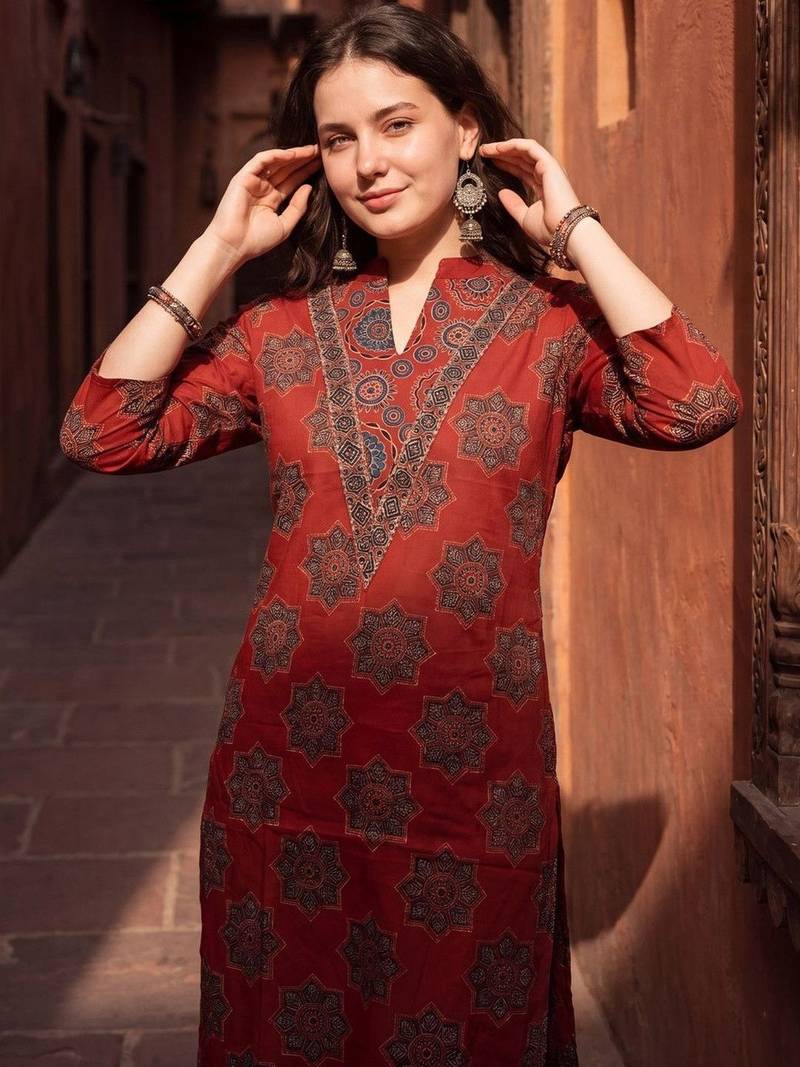 Women Ethnic Motifs Printed Regular  Cotton Kurta with Trousers