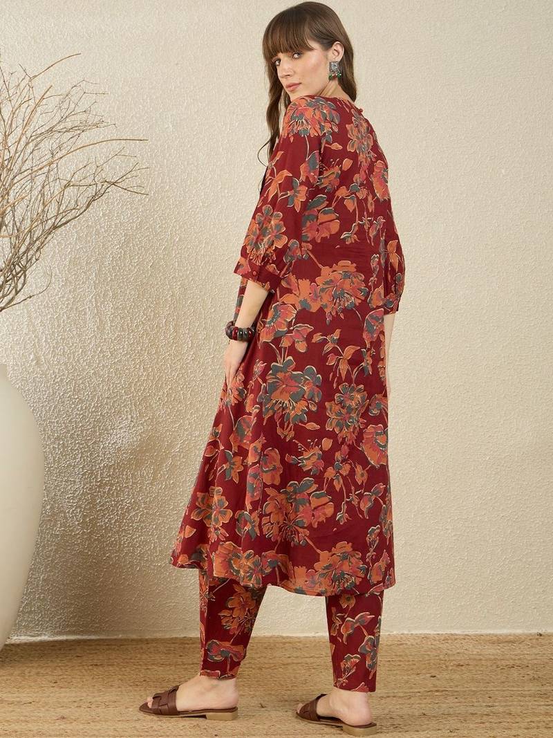 Women Floral Printed Pleated  Cotton Kurta with Trousers