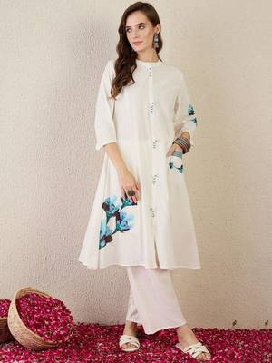 Floral Printed Mandarin Collar  Cotton A-Line Kurta With Trouser 2
