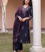 Women Printed Panelled Thread Work  Cotton Kurta with Trousers & With Dupatta