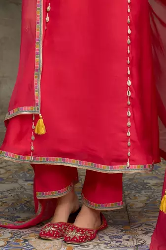 Women Ethnic Motifs Embroidered Kurta with Trousers & Dupatta