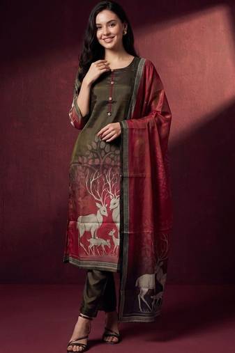 Women Animal Printed Regular Kurta with Trousers & With Dupatta