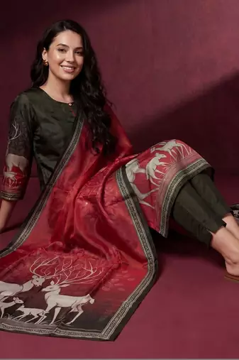 Women Animal Printed Regular Kurta with Trousers & With Dupatta