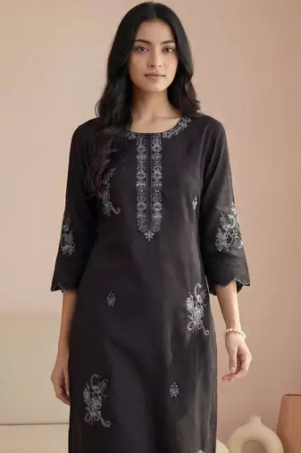 Women Ethnic Motifs Embroidered Regular Thread Work  Cotton Kurta with Trousers