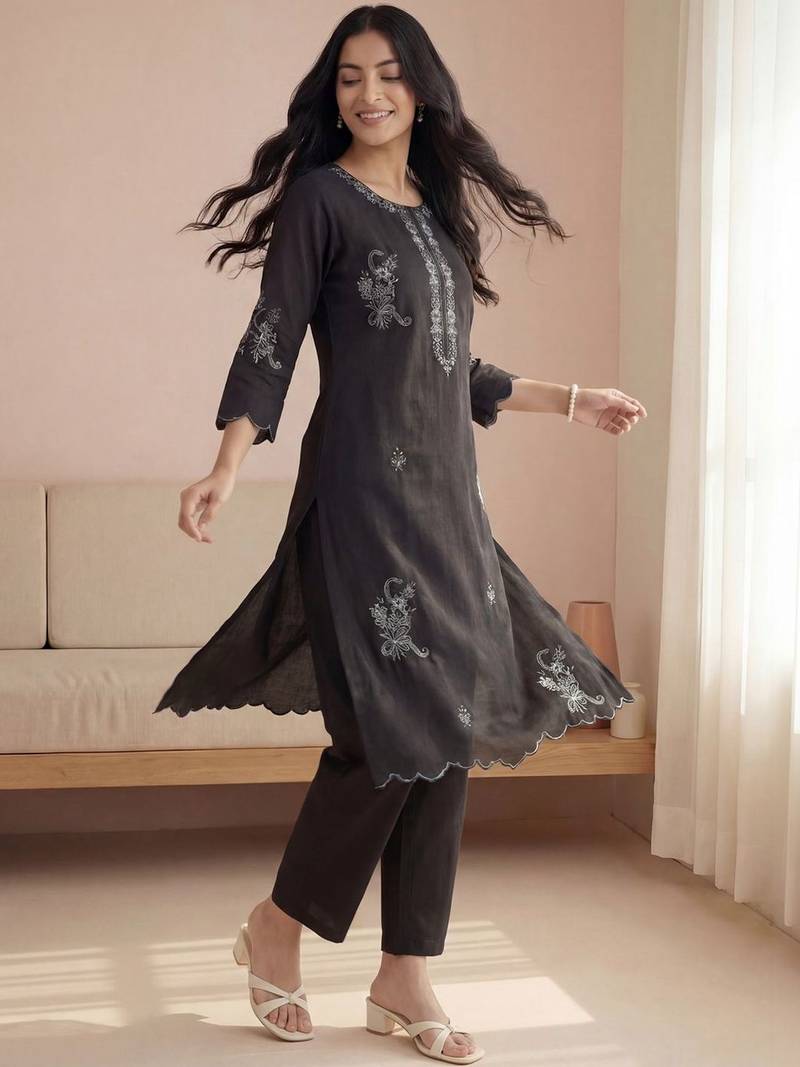 Women Ethnic Motifs Embroidered Regular Thread Work  Cotton Kurta with Trousers