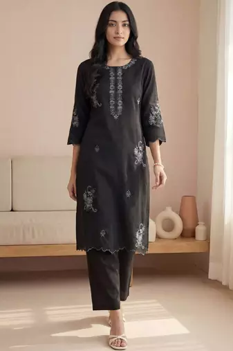 Women Ethnic Motifs Embroidered Regular Thread Work  Cotton Kurta with Trousers