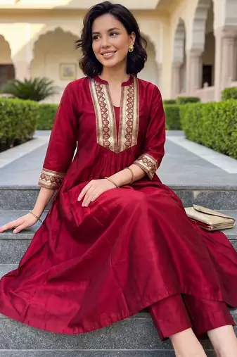 Women Ethnic Motifs Embroidered Empire Thread Work Liva Kurta with Trousers