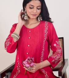 Floral Embroidered Round Neck Thread Work Straight Kurta with Trousers