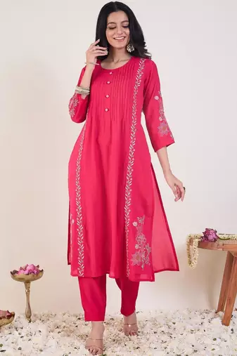Floral Embroidered Round Neck Thread Work Straight Kurta with Trousers