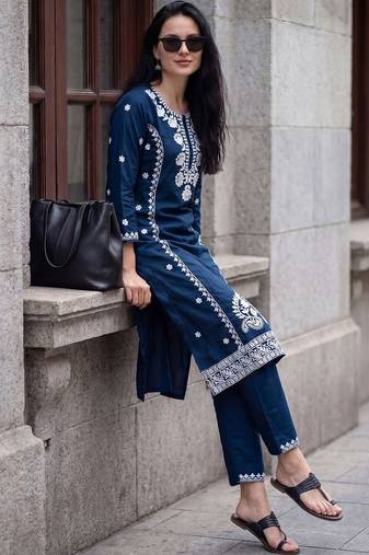 Women Ethnic Motifs Embroidered Regular Chikankari Kurta with Trousers