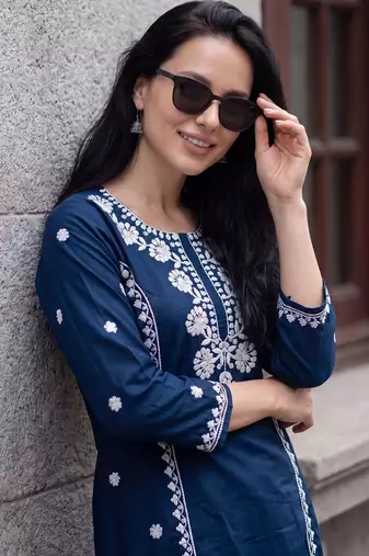 Women Ethnic Motifs Embroidered Regular Chikankari Kurta with Trousers