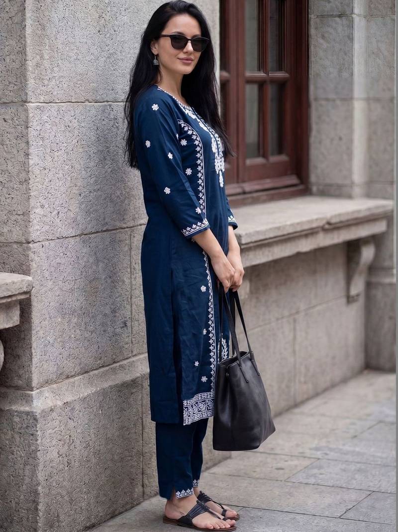 Women Ethnic Motifs Embroidered Regular Chikankari Kurta with Trousers