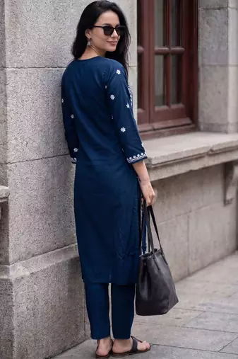 Women Ethnic Motifs Embroidered Regular Chikankari Kurta with Trousers