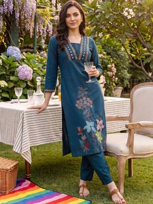 Women Floral Embroidered Regular Thread Work  Cotton Kurta with Trousers 1