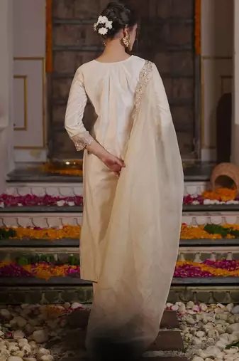Floral Embroidered Liva Kurta with Trousers & Dupatta