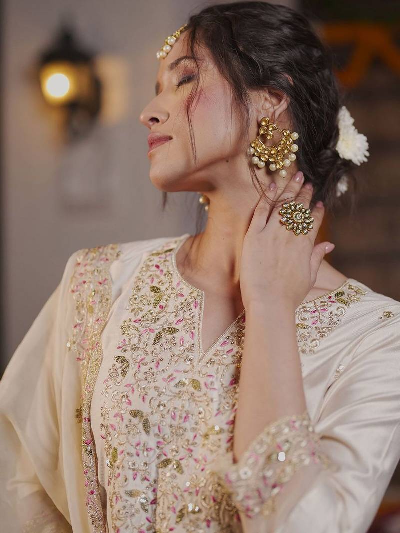 Floral Embroidered Liva Kurta with Trousers & Dupatta