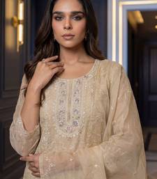 Women Ethnic Motifs Embroidered Regular Thread Work Kurta with Trousers & With Dupatta