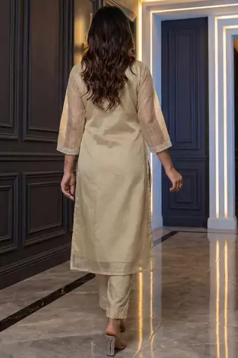Women Ethnic Motifs Embroidered Regular Thread Work Kurta with Trousers & With Dupatta