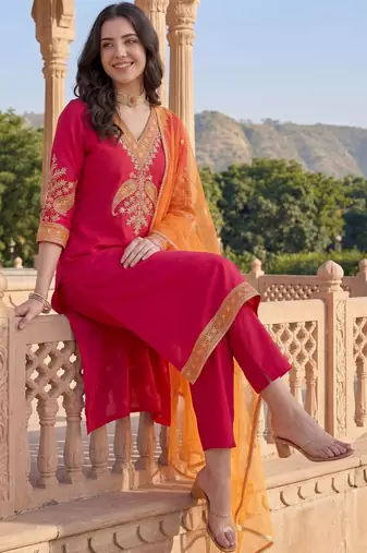 Women Ethnic Motifs Embroidered Regular Thread Work Kurta with Trousers & With Dupatta