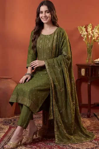 Women Ethnic Motifs Embroidered Regular Kurta with Trousers & With Dupatta