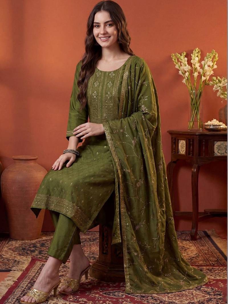 Women Ethnic Motifs Embroidered Regular Kurta with Trousers & With Dupatta