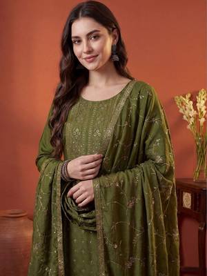 Women Ethnic Motifs Embroidered Regular Kurta with Trousers & With Dupatta 3