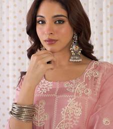 Floral Embroidered Thread Work Straight Kurta With Trouser And Dupatta