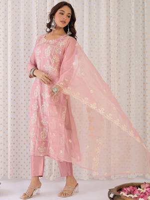 Floral Embroidered Thread Work Straight Kurta With Trouser And Dupatta 6