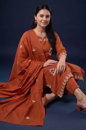 Women Ethnic Motifs Embroidered Regular Thread Work Pure Cotton Kurta with Trousers & With Dupatta