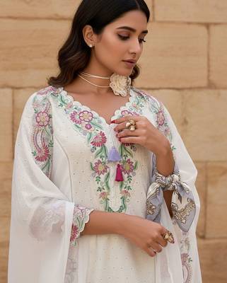 Women Floral Embroidered Regular Sequinned  Cotton Kurta & Trousers & Dupatta 2