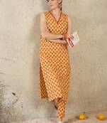 Ethnic Motifs Printed V-Neck Straight Cotton Kurta With Trousers