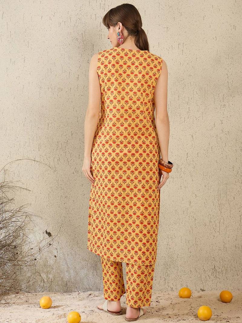 Ethnic Motifs Printed V-Neck Straight  Cotton Kurta With Trousers