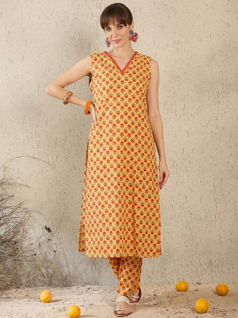 Ethnic Motifs Printed V-Neck Straight  Cotton Kurta With Trousers