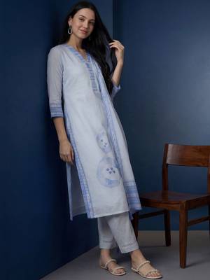 Women Dyed Regular Linen Kurta with Trousers & With Dupatta 2