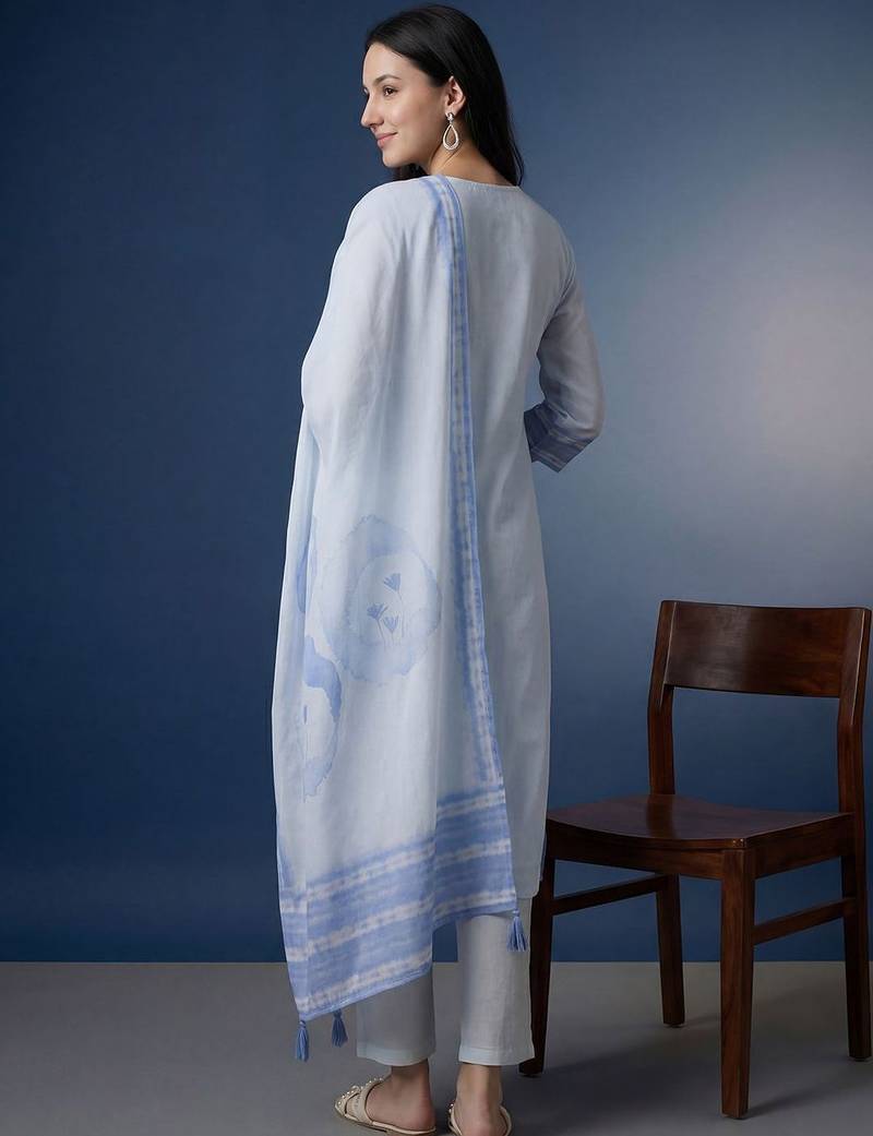 Women Dyed Regular Linen Kurta with Trousers & With Dupatta