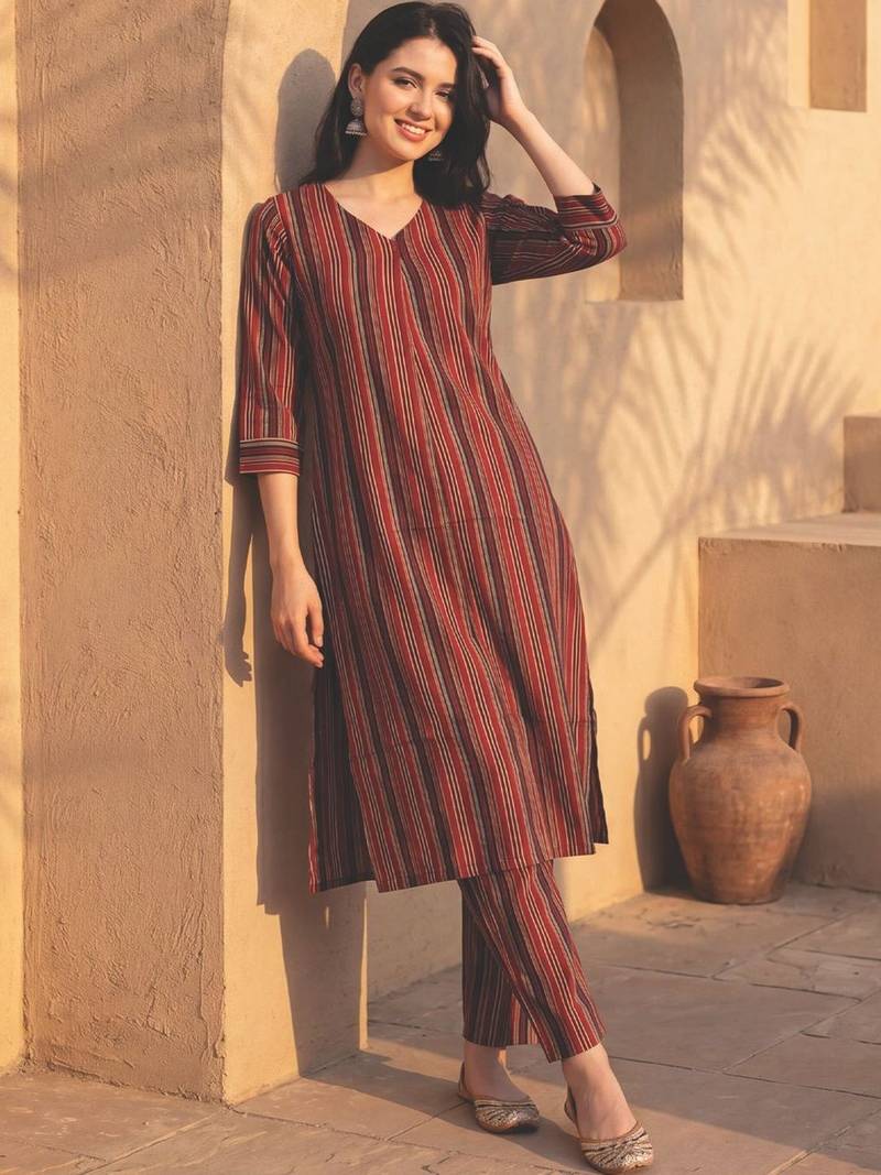 Women Printed Regular Pure Cotton Kurta with Trousers