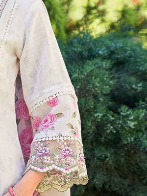 Women Floral Embroidered Regular Thread Work Linen Kurta with Trousers & With Dupatta 5