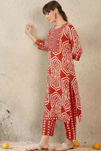 Women Ethnic Motifs Printed Pure Cotton Kurta with Trouser