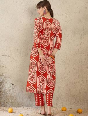 Women Ethnic Motifs Printed  Cotton Kurta with Trouser 4