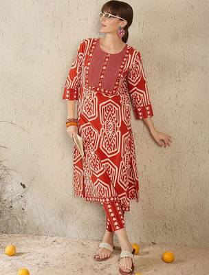 Women Ethnic Motifs Printed  Cotton Kurta with Trouser 5