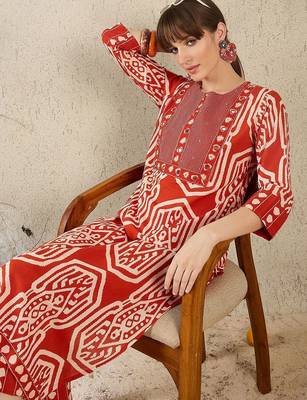 Women Ethnic Motifs Printed  Cotton Kurta with Trouser 6