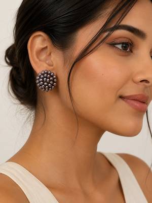 Grey freshwater pearl cluster stud earrings for women 1